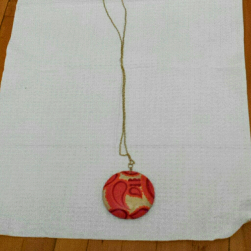 Paisley Wood like Necklace